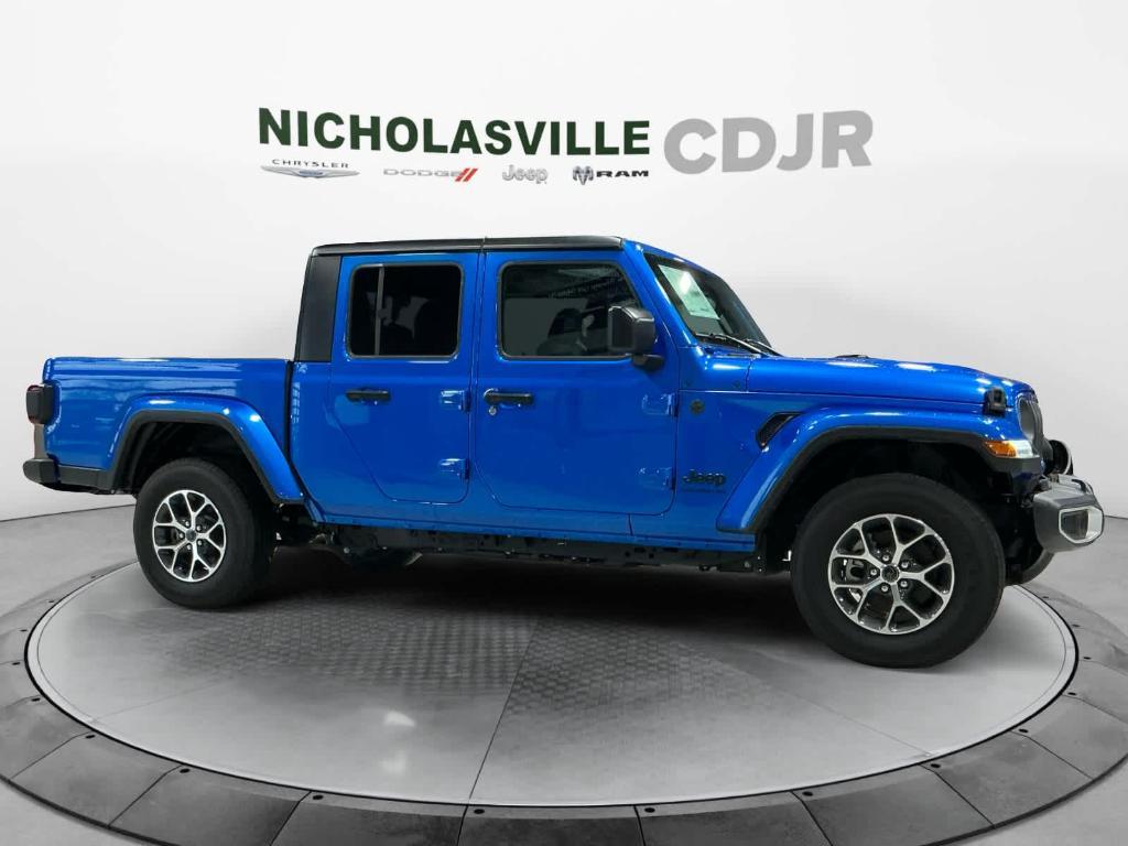 new 2024 Jeep Gladiator car, priced at $53,611