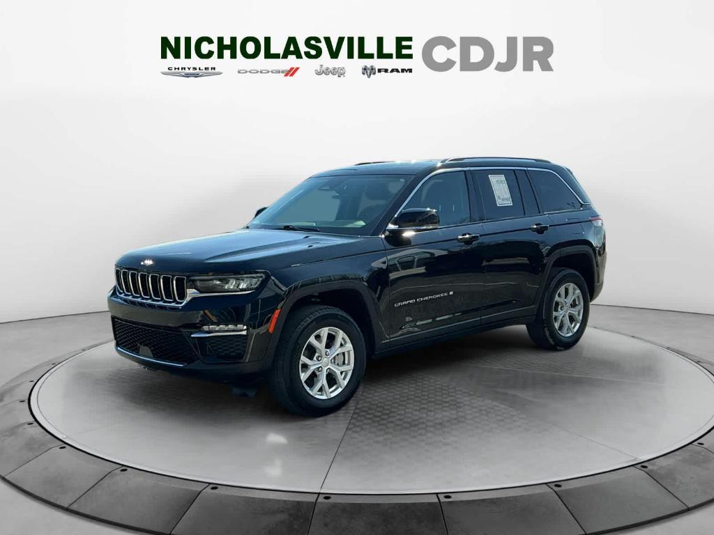 used 2023 Jeep Grand Cherokee car, priced at $33,924