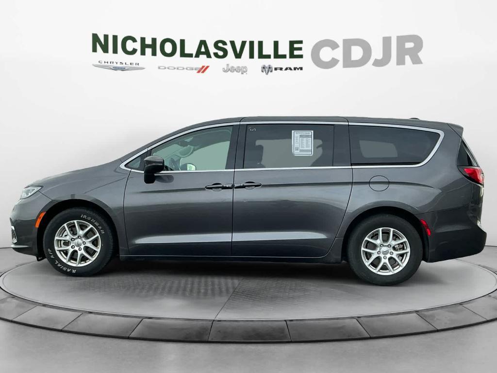 used 2023 Chrysler Pacifica car, priced at $24,327