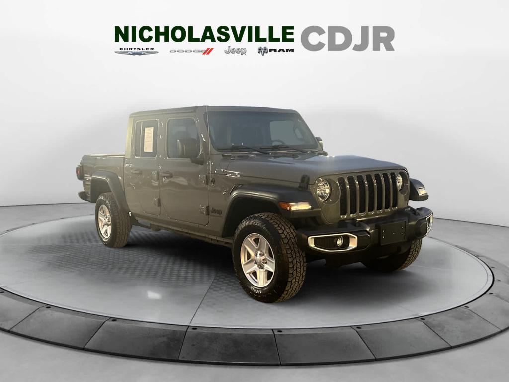 used 2023 Jeep Gladiator car, priced at $30,450