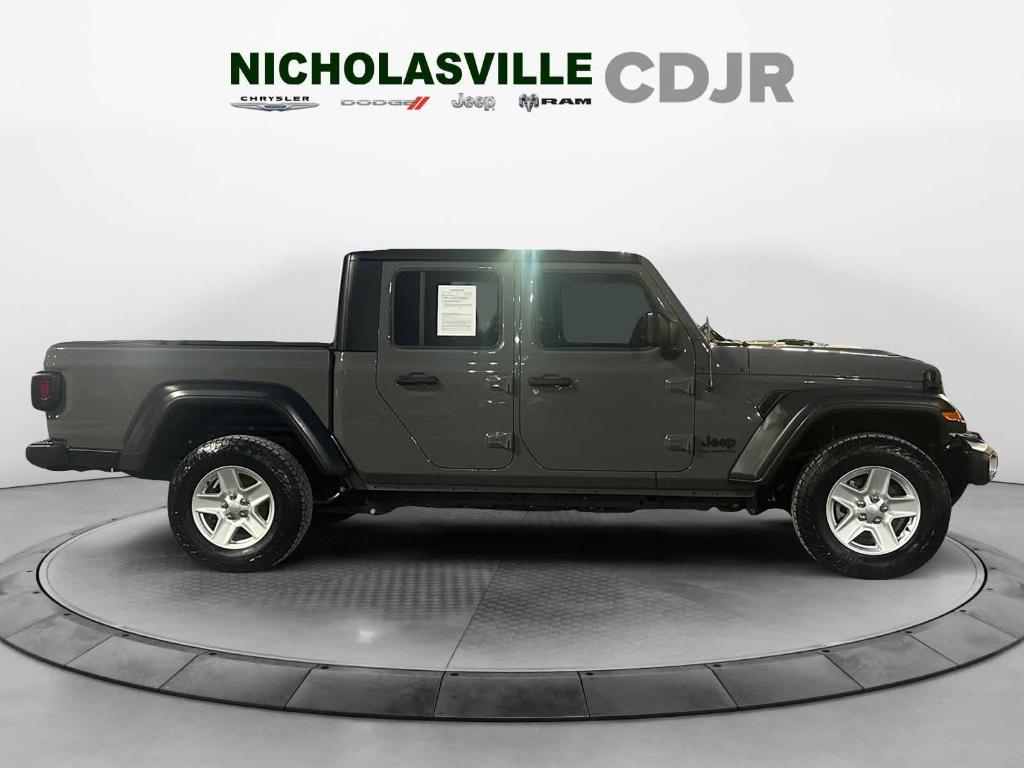 used 2023 Jeep Gladiator car, priced at $30,450