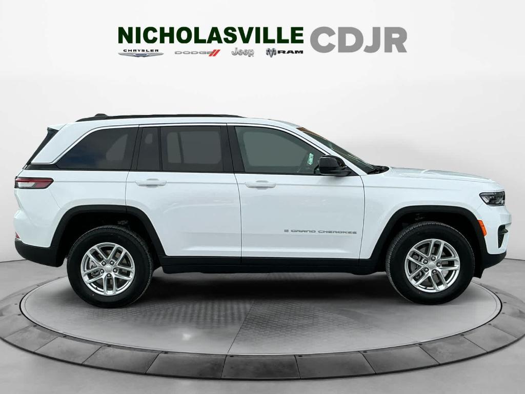 new 2025 Jeep Grand Cherokee car, priced at $43,375