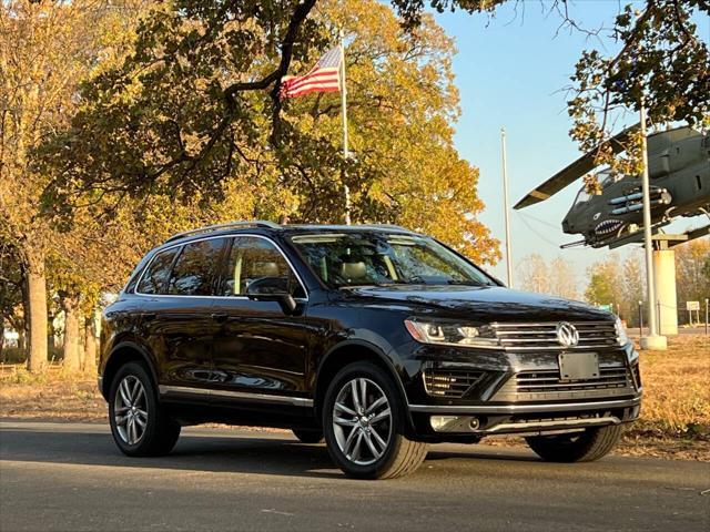 used 2016 Volkswagen Touareg car, priced at $17,950