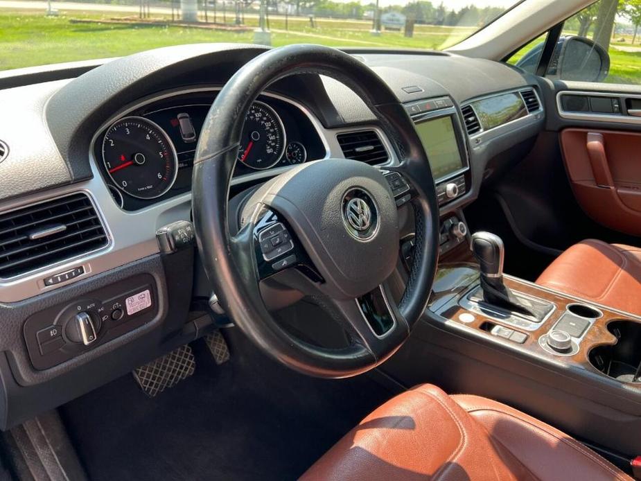 used 2015 Volkswagen Touareg car, priced at $19,950