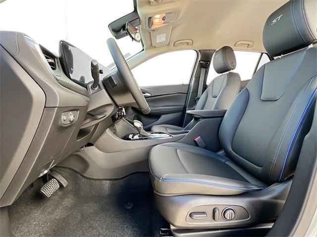 new 2025 Buick Encore GX car, priced at $24,224