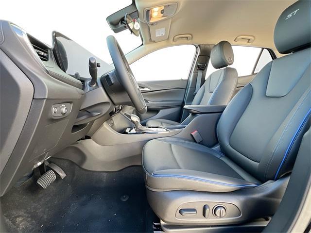 new 2025 Buick Encore GX car, priced at $24,224