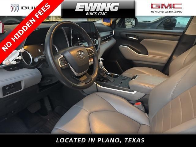 used 2023 Toyota Highlander car, priced at $29,994
