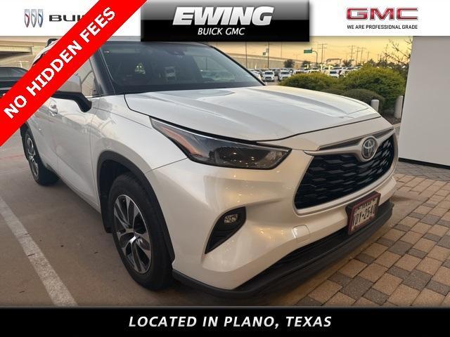 used 2023 Toyota Highlander car, priced at $29,994