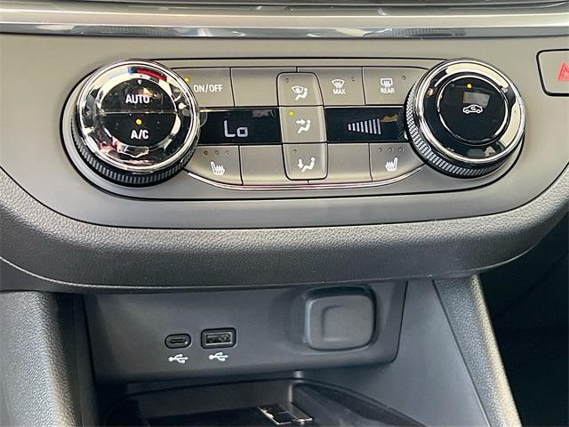 new 2025 Buick Envista car, priced at $26,480
