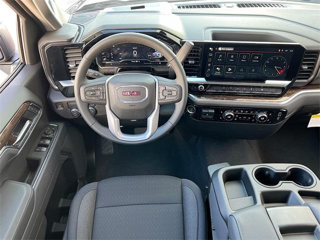 new 2025 GMC Sierra 1500 car, priced at $46,884