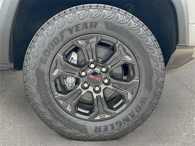 new 2025 GMC Canyon car, priced at $44,897