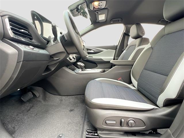 new 2025 Buick Envista car, priced at $26,975