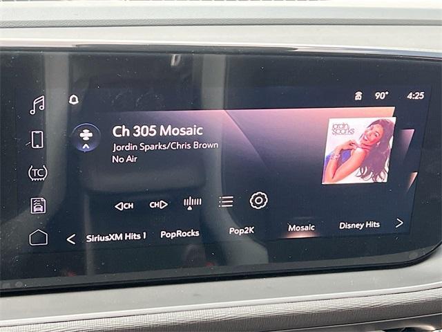 new 2025 Buick Envista car, priced at $26,975
