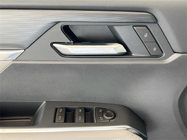 new 2026 GMC Acadia car, priced at $47,544