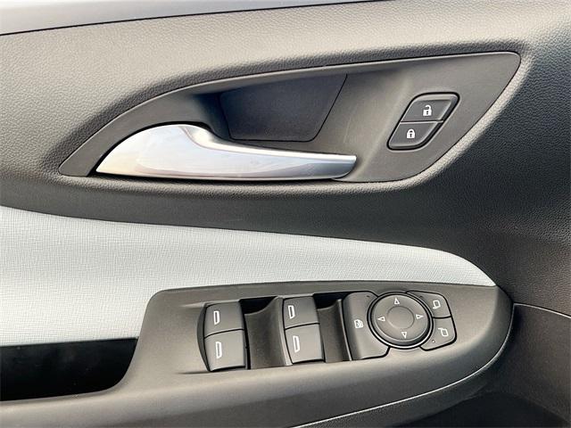 new 2025 Buick Envista car, priced at $24,374