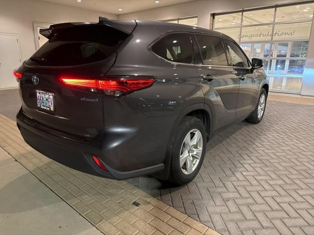 used 2020 Toyota Highlander Hybrid car, priced at $30,494