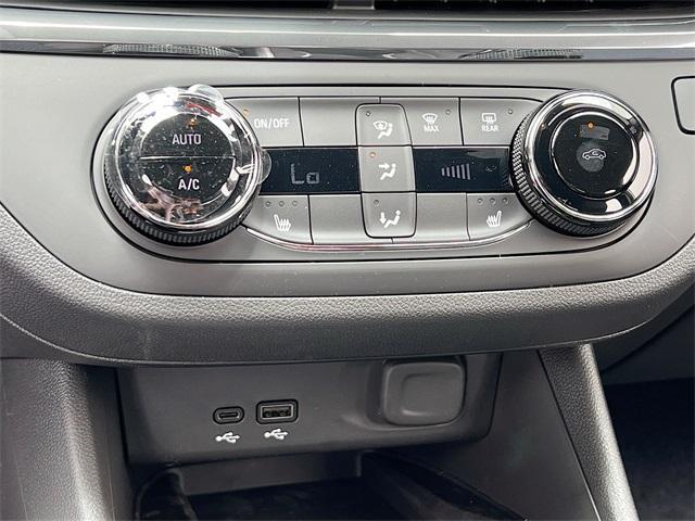 new 2025 Buick Envista car, priced at $23,879