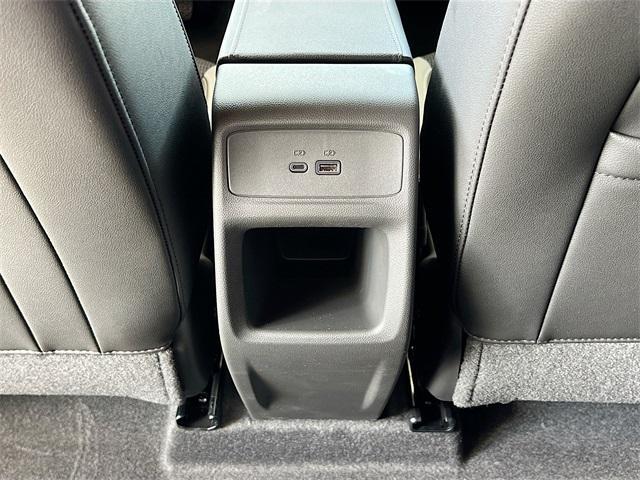 new 2025 Buick Envista car, priced at $26,480