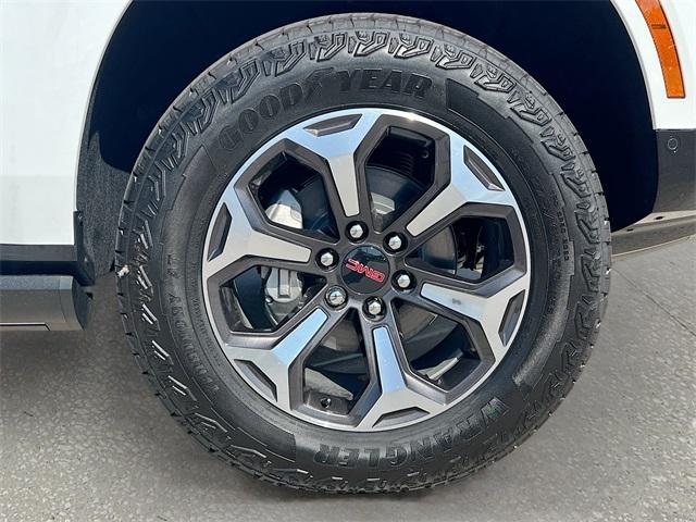 new 2025 GMC Yukon XL car, priced at $99,595