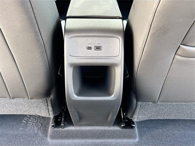 new 2025 Buick Envista car, priced at $26,480