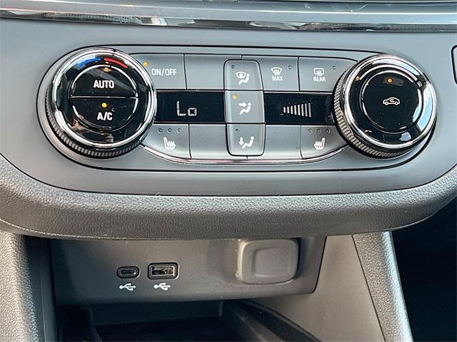 new 2025 Buick Envista car, priced at $26,480