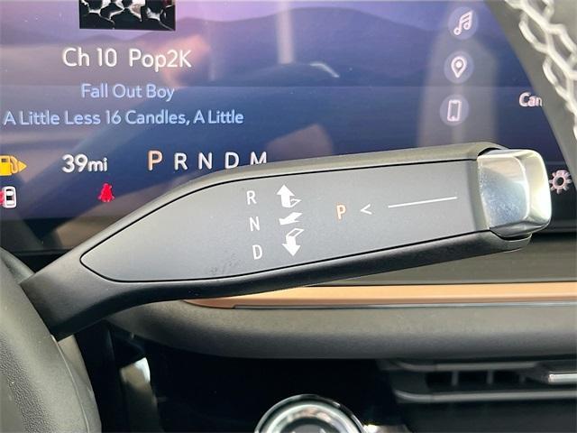 new 2025 Buick Envision car, priced at $35,735