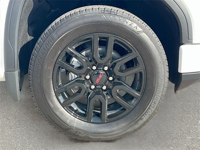 new 2026 GMC Sierra 1500 car, priced at $43,992