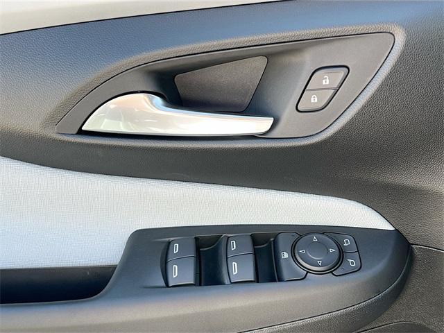 new 2025 Buick Envista car, priced at $23,184