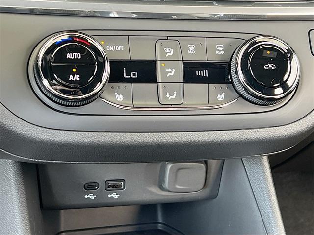 new 2025 Buick Envista car, priced at $23,184