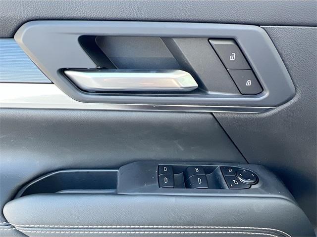 new 2025 GMC Terrain car, priced at $31,923
