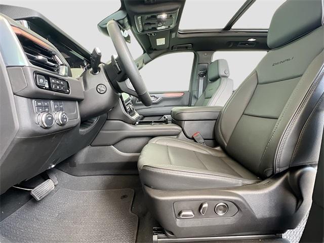 new 2025 GMC Yukon XL car, priced at $84,047
