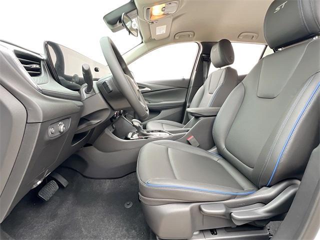 new 2025 Buick Encore GX car, priced at $24,034