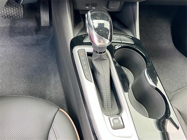new 2025 Buick Envista car, priced at $31,285