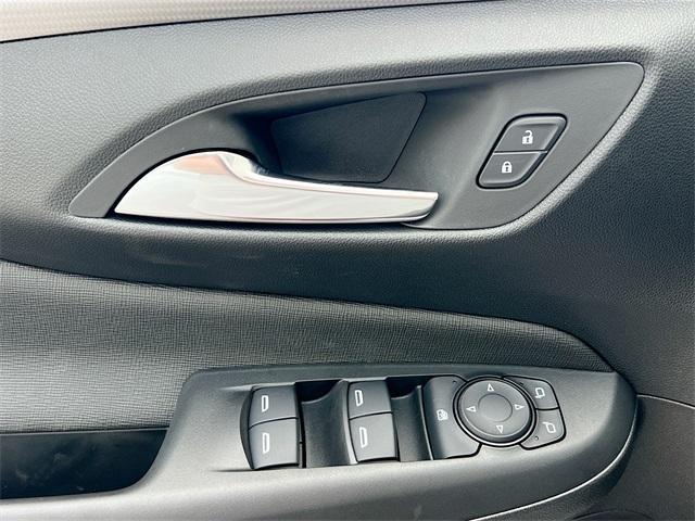 new 2025 Buick Envista car, priced at $31,285