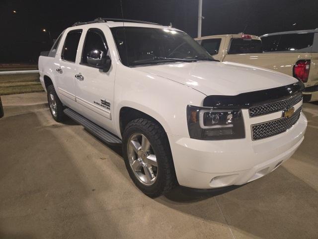 used 2011 Chevrolet Avalanche car, priced at $20,300