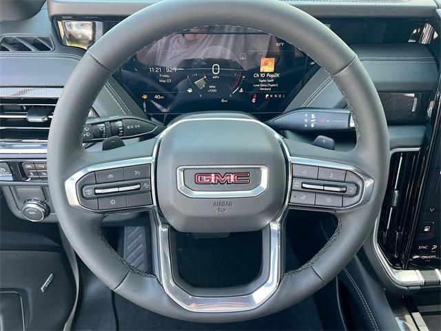 new 2025 GMC Yukon XL car, priced at $71,015