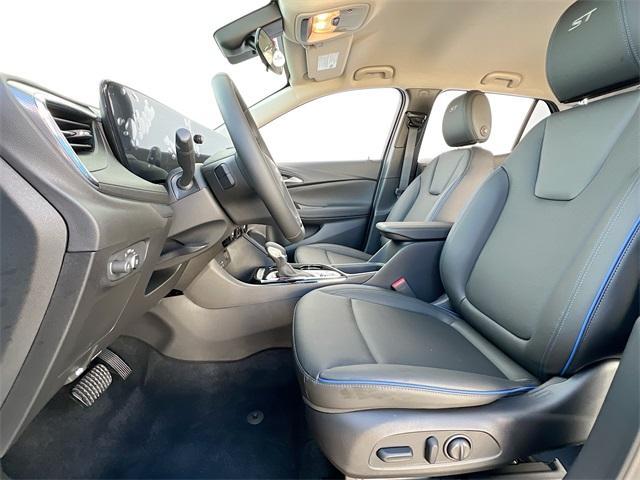 new 2025 Buick Encore GX car, priced at $25,524