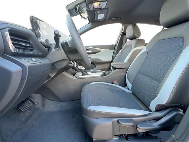 new 2025 Buick Envista car, priced at $21,994