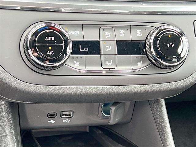 new 2025 Buick Envista car, priced at $26,975