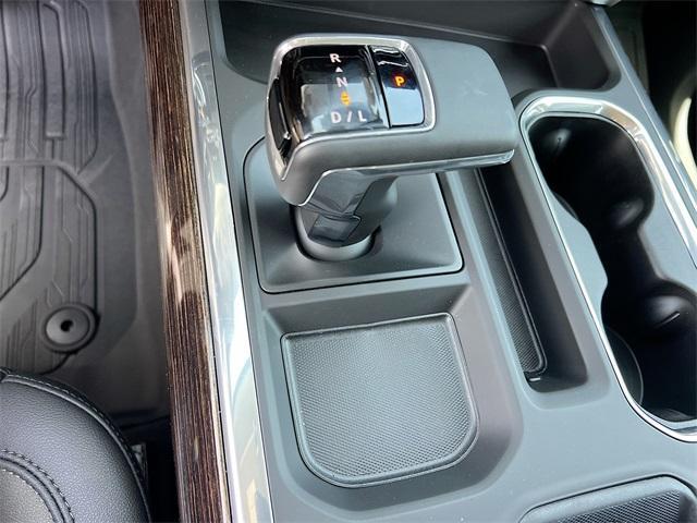 new 2025 GMC Sierra 1500 car, priced at $53,915