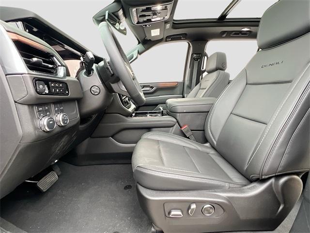 new 2025 GMC Yukon XL car, priced at $88,860