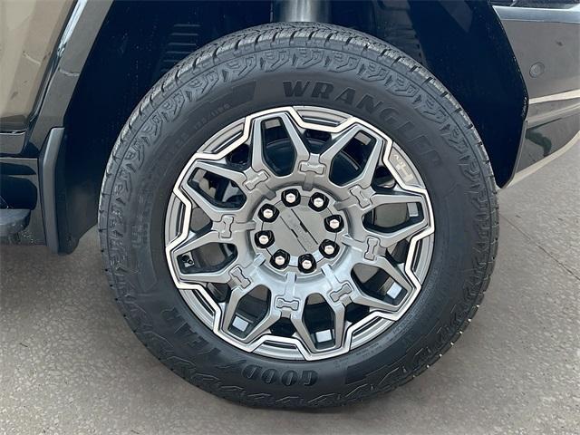 new 2025 GMC HUMMER EV Pickup car, priced at $96,019