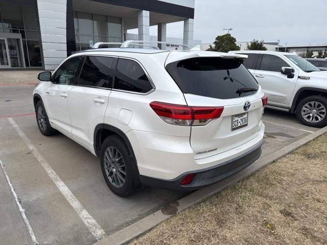 used 2018 Toyota Highlander Hybrid car, priced at $18,400