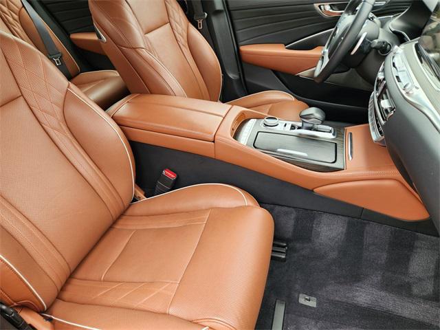 used 2020 Kia K900 car, priced at $19,996