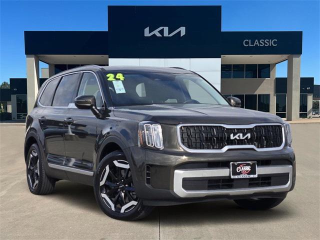 used 2024 Kia Telluride car, priced at $38,400