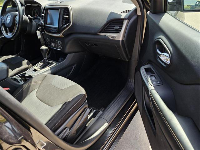 used 2016 Jeep Cherokee car, priced at $10,315