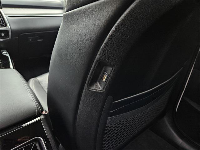 used 2023 Kia Sorento car, priced at $32,158