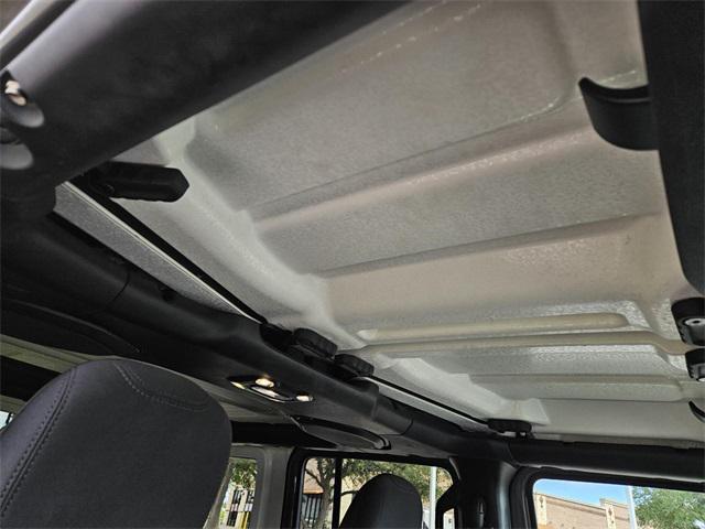 used 2022 Jeep Wrangler Unlimited car, priced at $35,400