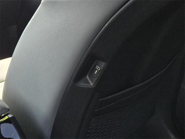 used 2025 Kia Sorento car, priced at $42,185