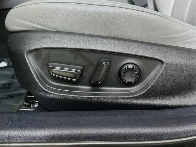 used 2021 Toyota Avalon Hybrid car, priced at $24,888